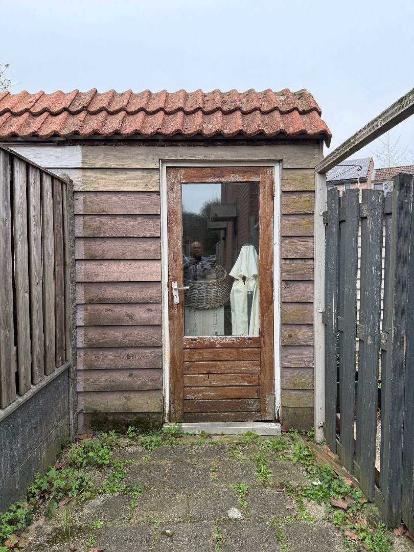 2-kamer hoekwoning met  ruime slaapkamer met airconditioning, tuin op het zonnige zuidwesten. 