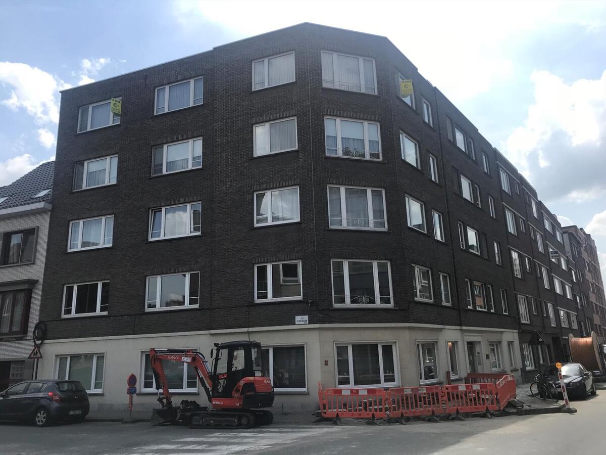 Uitstekend gelegen, lichtrijk appartement met 4 slaapkamers 