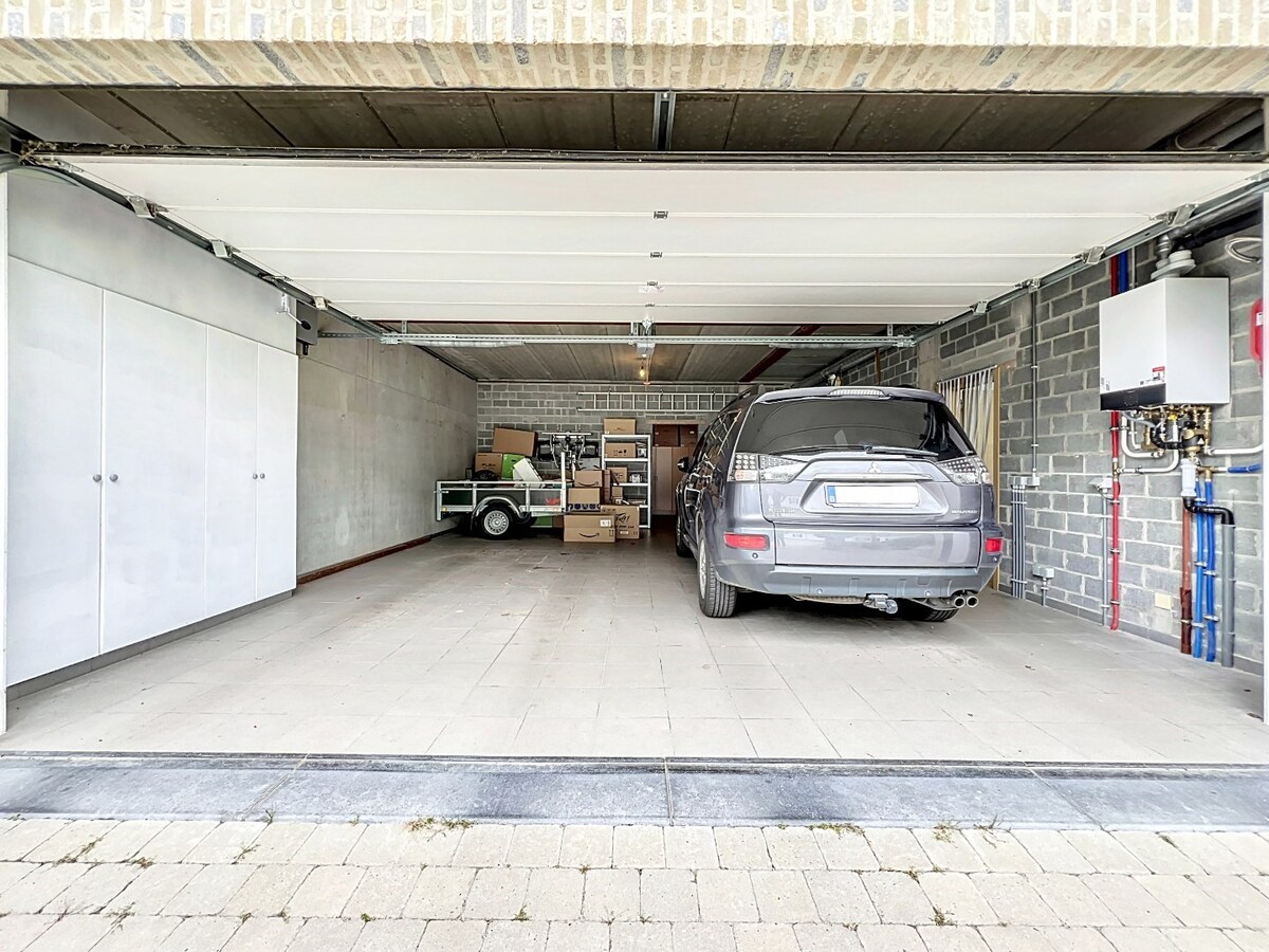 Recente, energiezuinige (label A) villa met groene achteruit te St.-Lievens-Houtem 