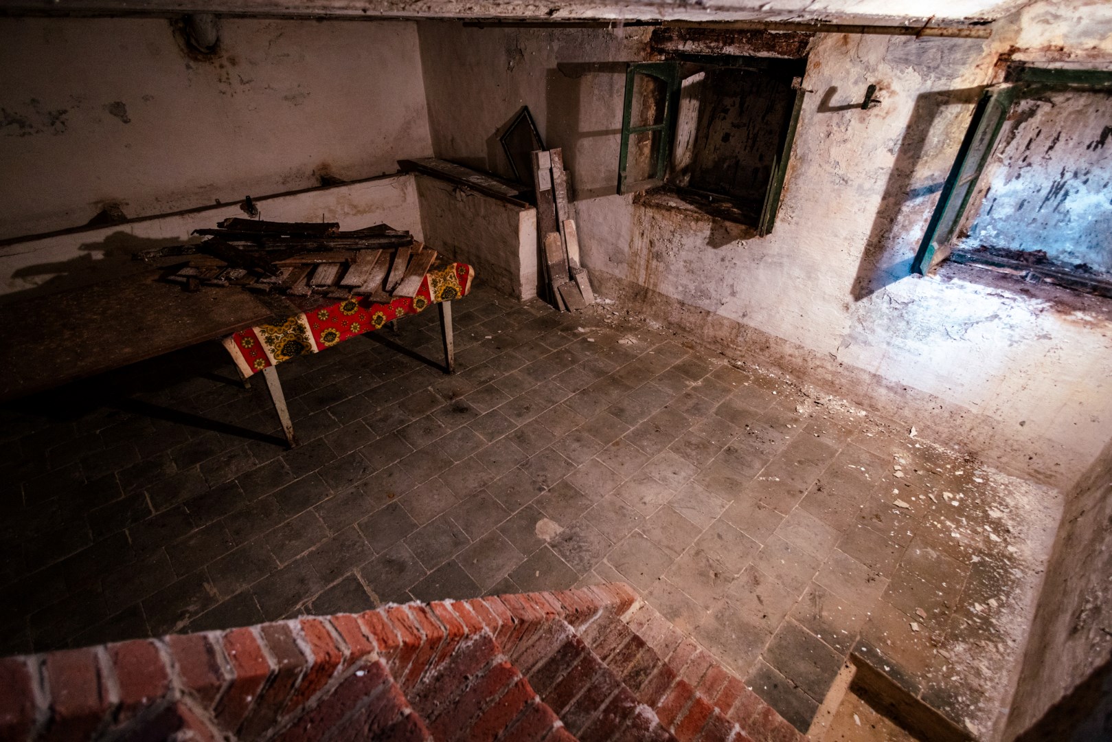 Te renoveren / herop te bouwen pand op 1.041 m² met zicht op achterliggende weilanden te Ronsele 