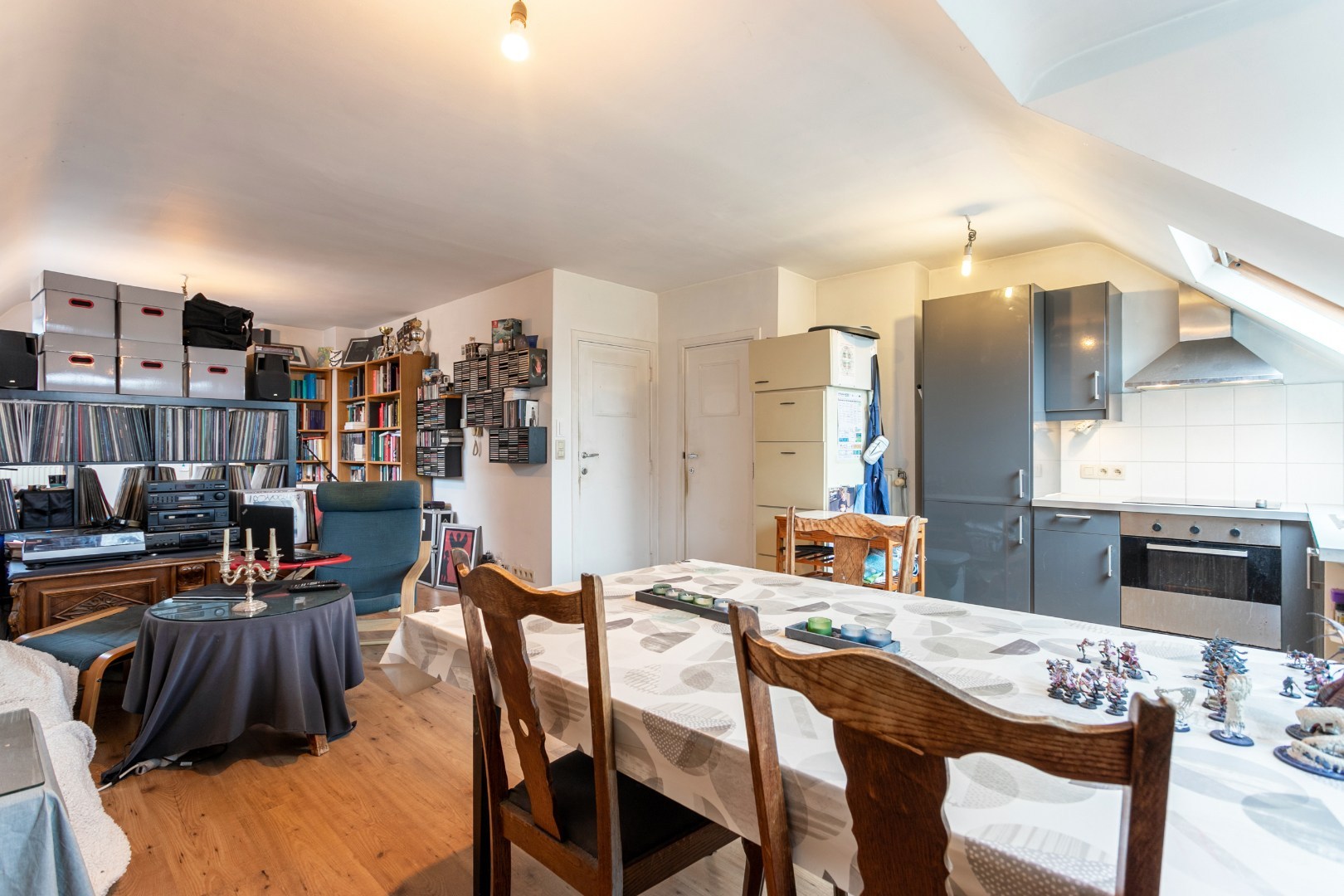 opbrengsteigendom: commercieel glv en 3 appt 