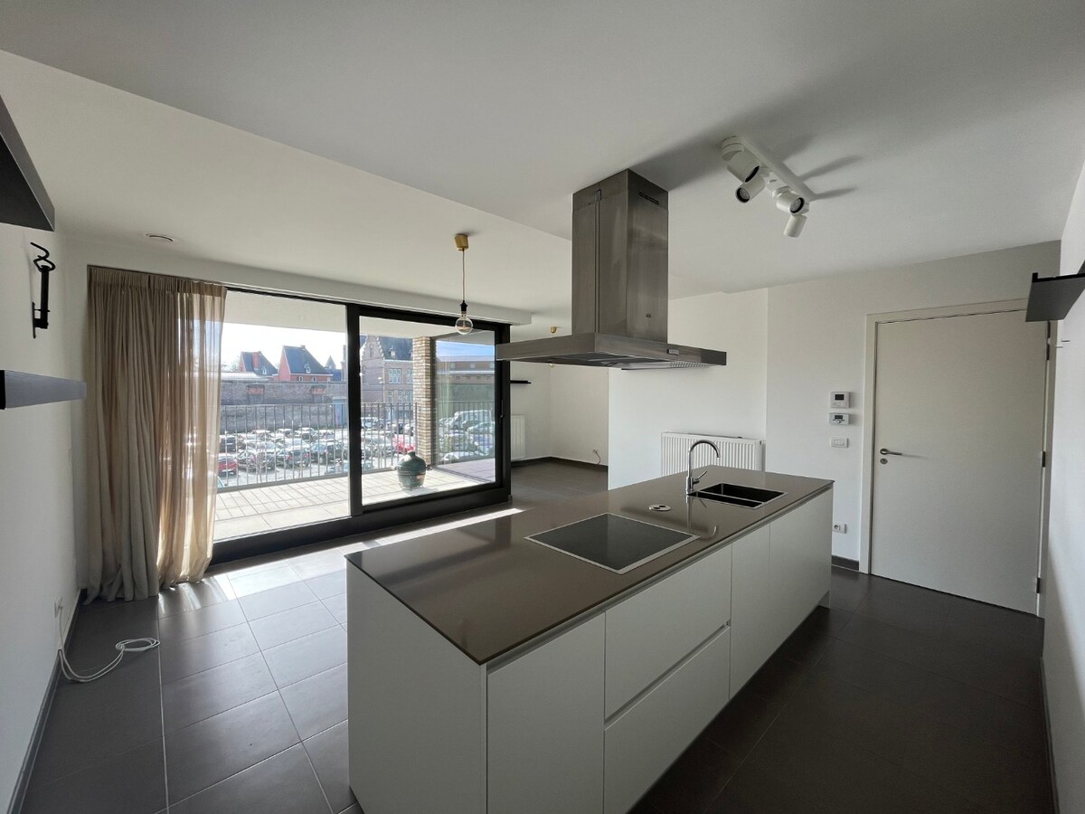 2-slaapkamer appartement met aangenaam terras. 