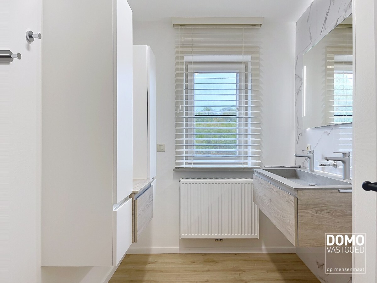 VOLLEDIG GERENOVEERDE WONING MET 3 SLAAPKAMERS EN ZUIDGERICHTE TUIN 