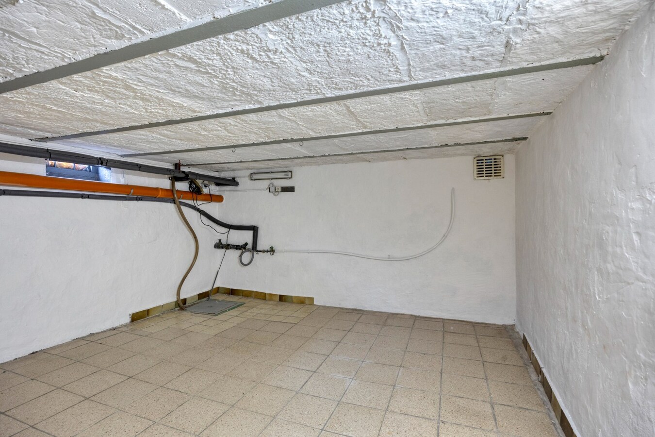 Open bebouwing met 3 slaapkamers in landelijke omgeving 