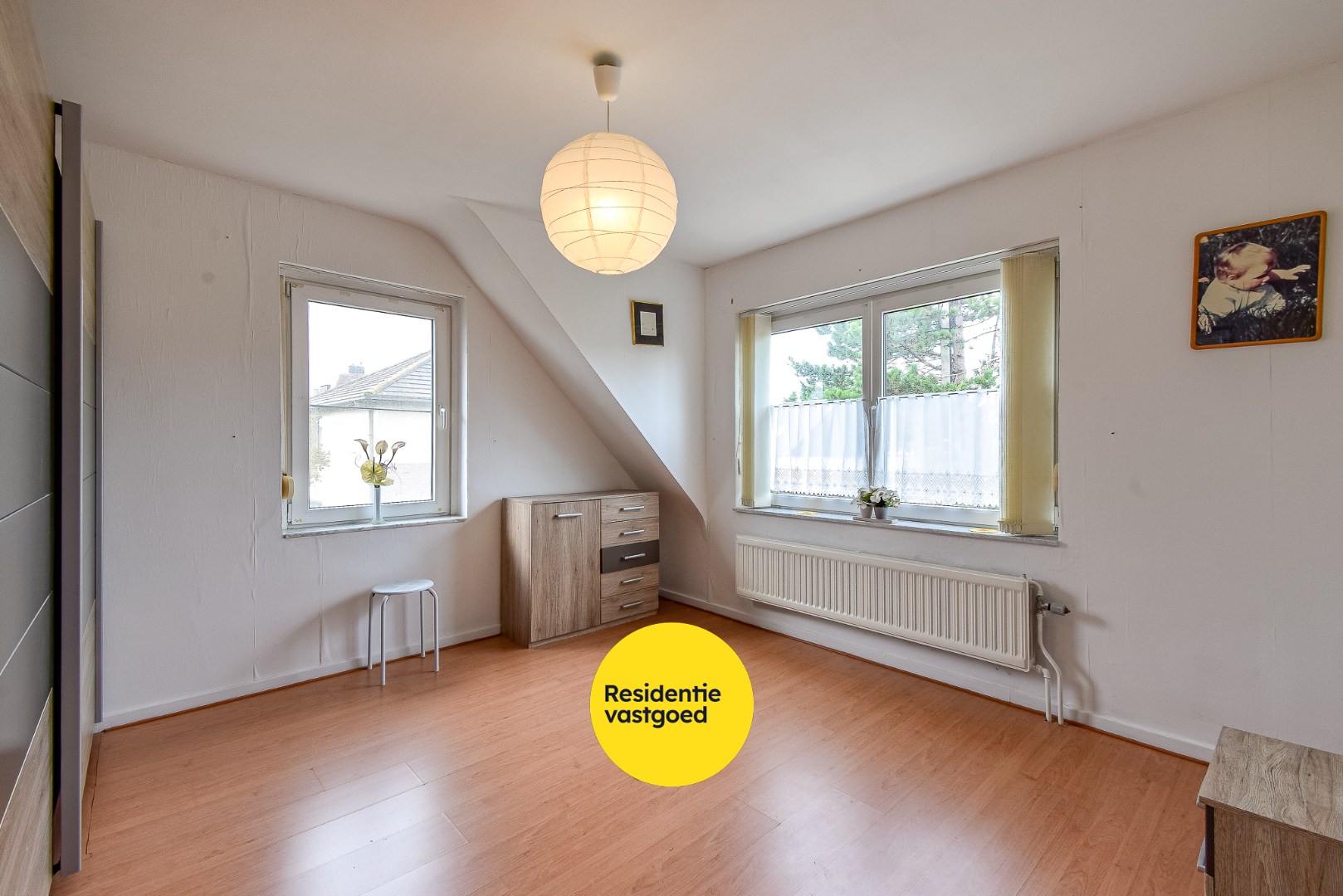 Ruime te renoveren villa op rustige ligging 