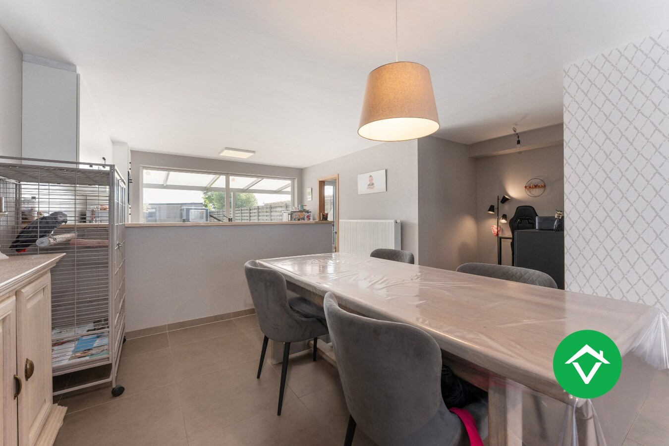 Instapklare, recente woning (2018) met 4 slaapkamers en garage in hartje Koekelare. 