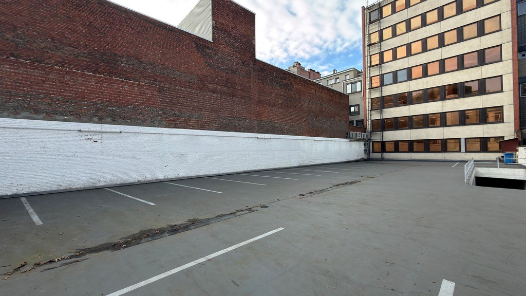 Ingedeelde kantoren te huur nabij station Antwerpen-Centraal