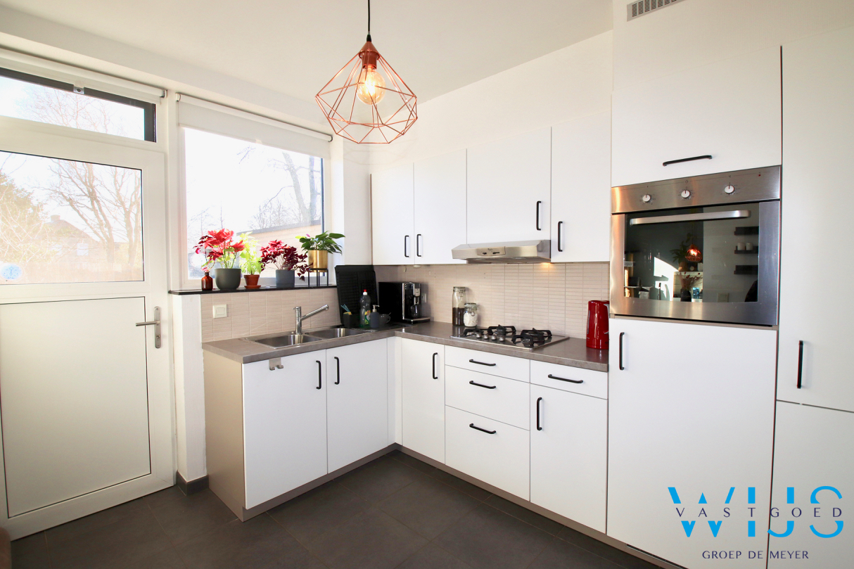 Instapklare woning met 4 slaapkamers ! 