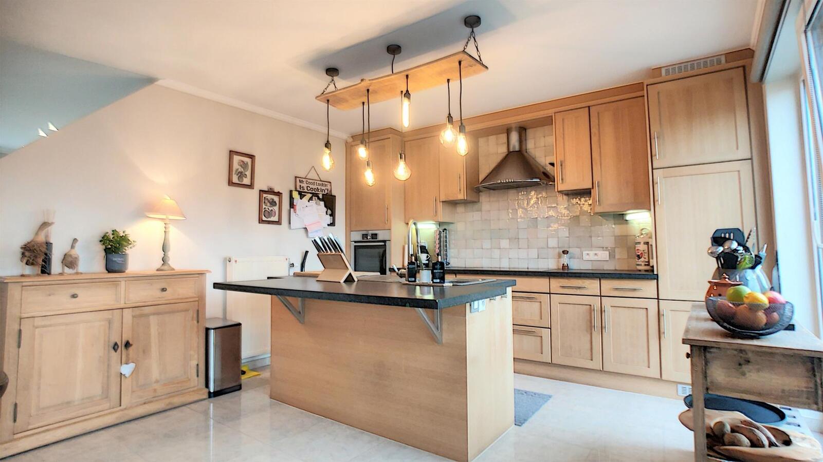 Knappe gezinswoning met vier slaapkamers en tuin - Zeebrugge 