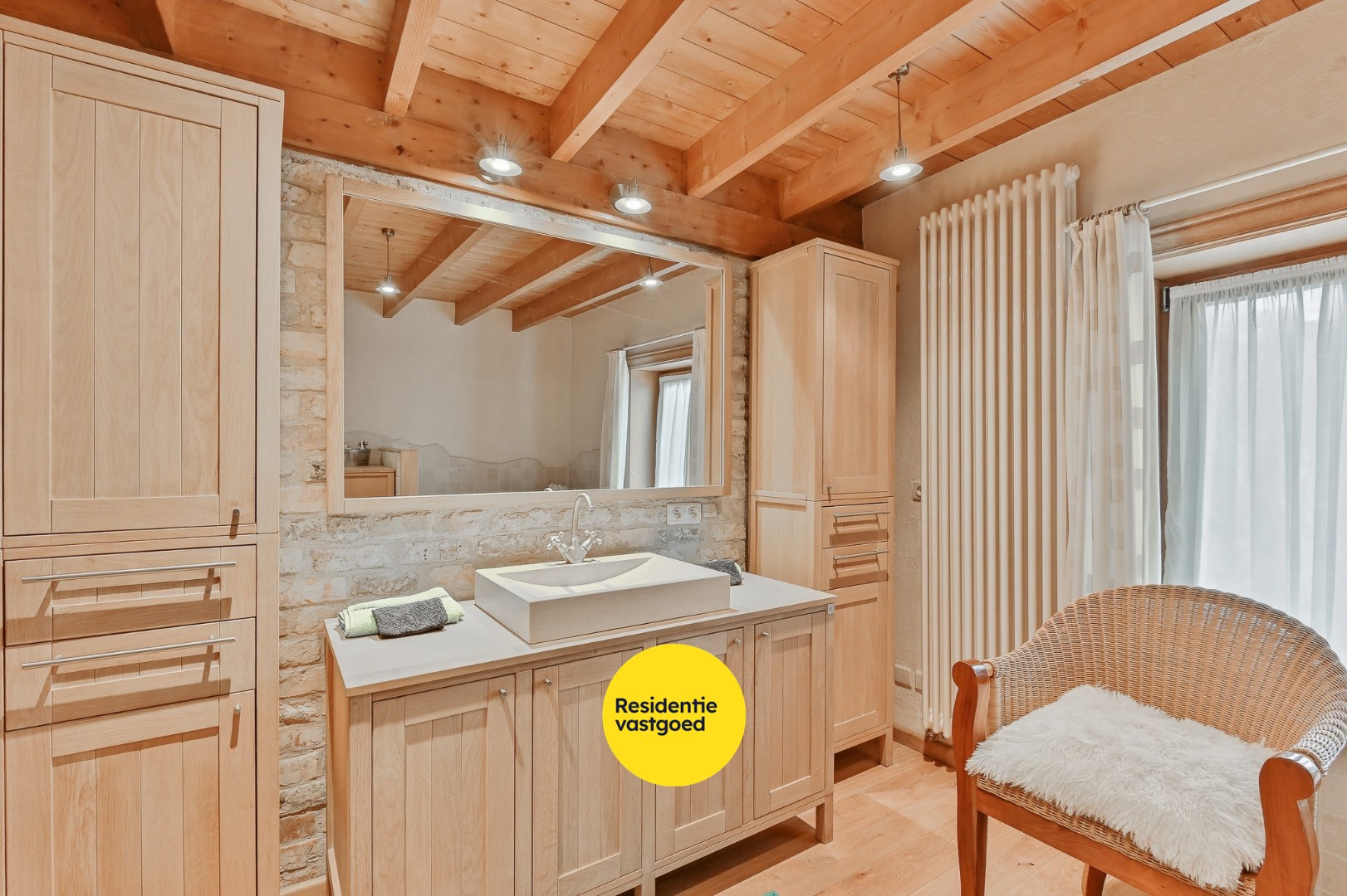 Unieke woning met polyvalente ruimte en zonnige tuin. 