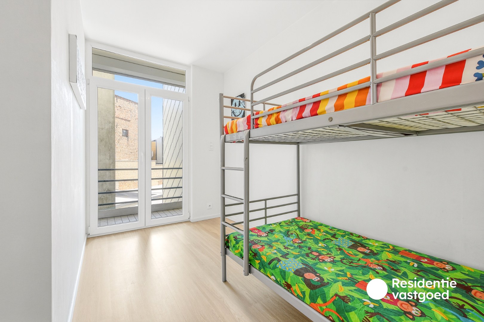 Instapklaar gerenoveerd 2-slaapkamerappartement in het centrum van Wenduine 