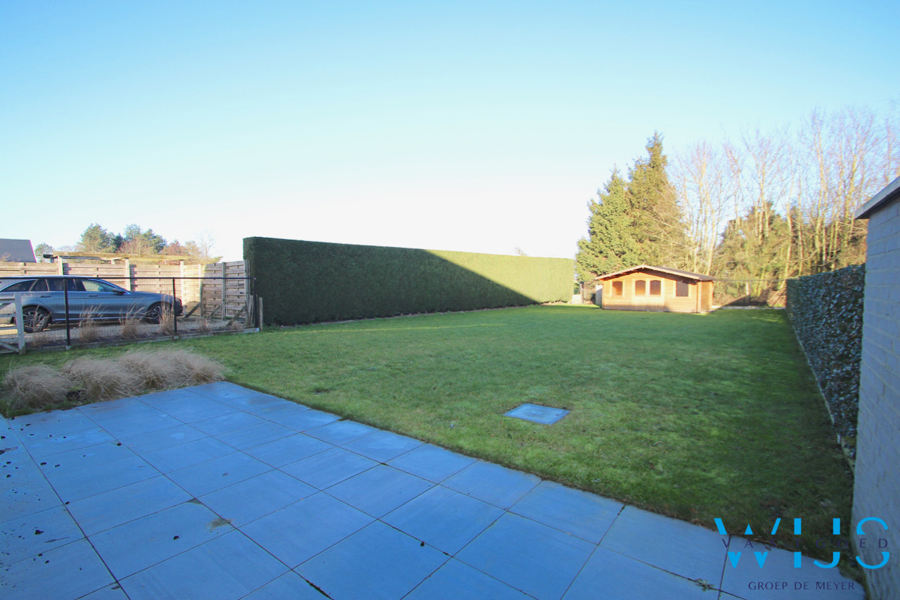 Landelijk gelegen tijdloos woonhuis te Ertvelde ! 