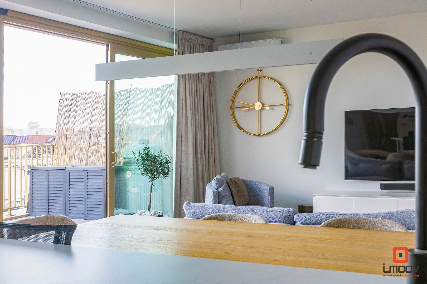 Recent luxueus appartement (2023) met 2 slaapkamers, terras en parkeeroptie in gebouw nabij Dampoort 