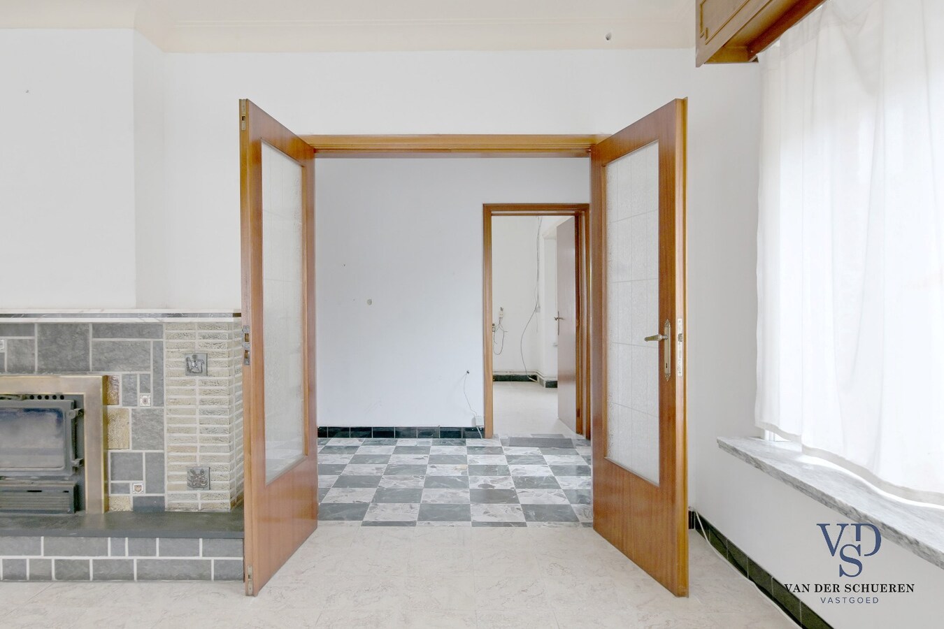 Degelijke, goed gelegen woning. 