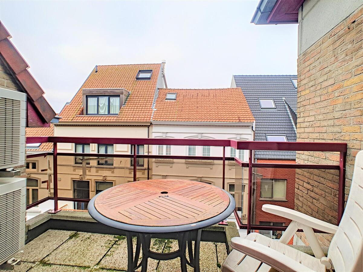 Duplex appartement met drie slaapkamers en garage op een rustige, doch centrale ligging - Heist 