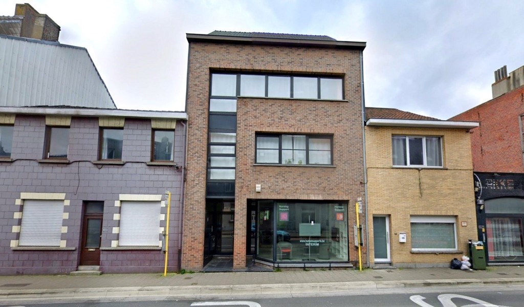 Winkelruimte te koop aan Dendermondsesteenweg in Gent