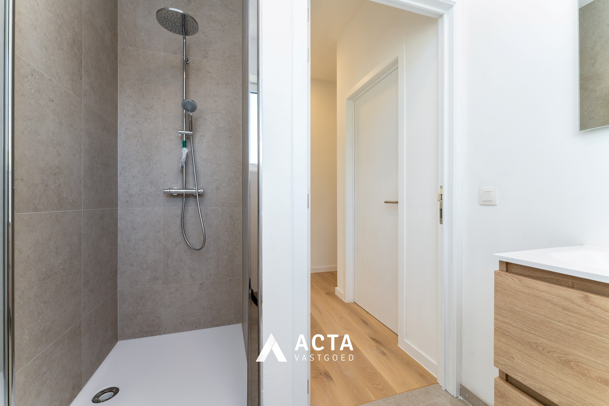 Recent gerenoveerd appartement met 2 slaapkamers 