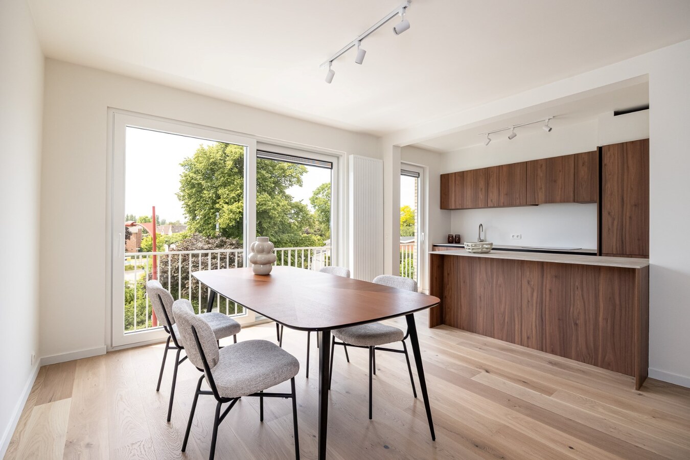 Gerenoveerd energiezuinig appt met 2 slpk te Kontich! 