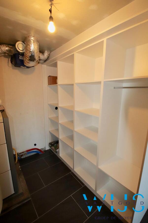 Gerenoveerd (2017) en gezellig woonhuis in hartje Ertvelde. 