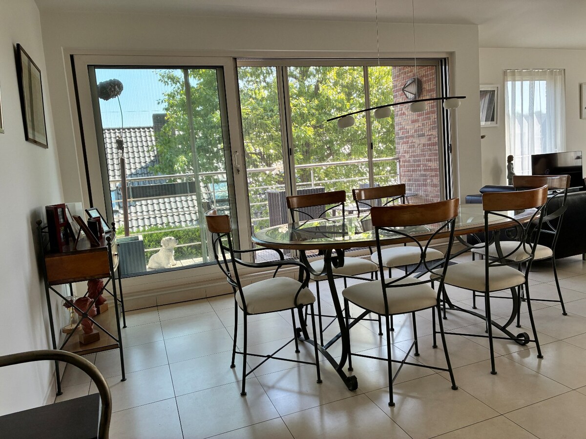 Tijdloos ruim appartement 