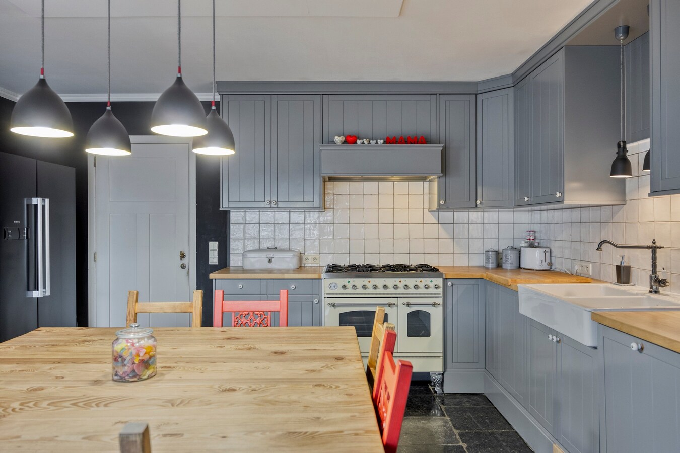 Charmant Stokkem : Landhuis met bureel en 4 slaapkamers 