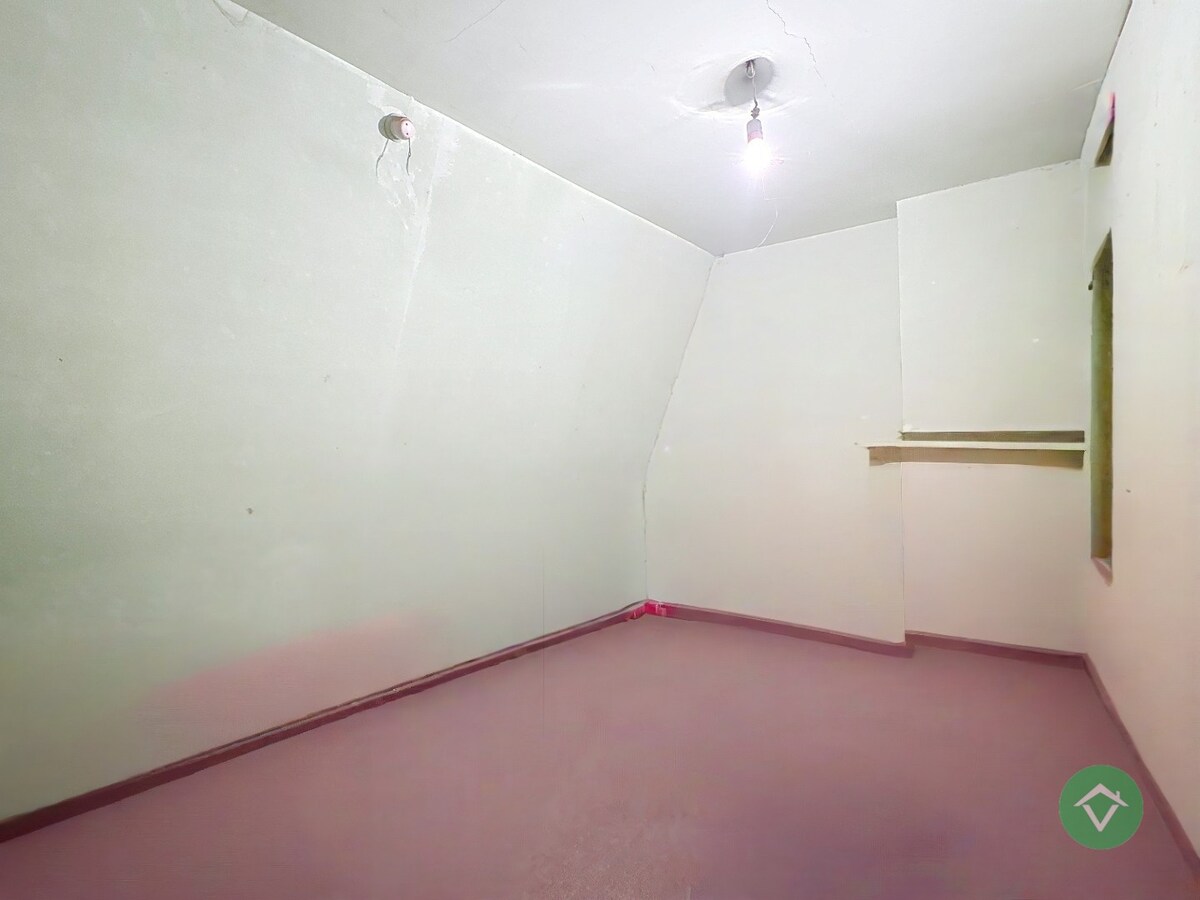 Woning met 4 slaapkamers en garage te Gistel 