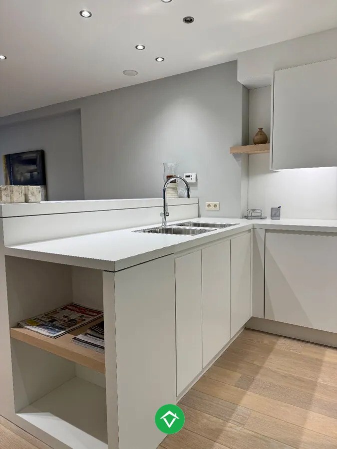 Instapklaar appartement met 2 slaapkamers en zijdelings zeezicht te Westende 