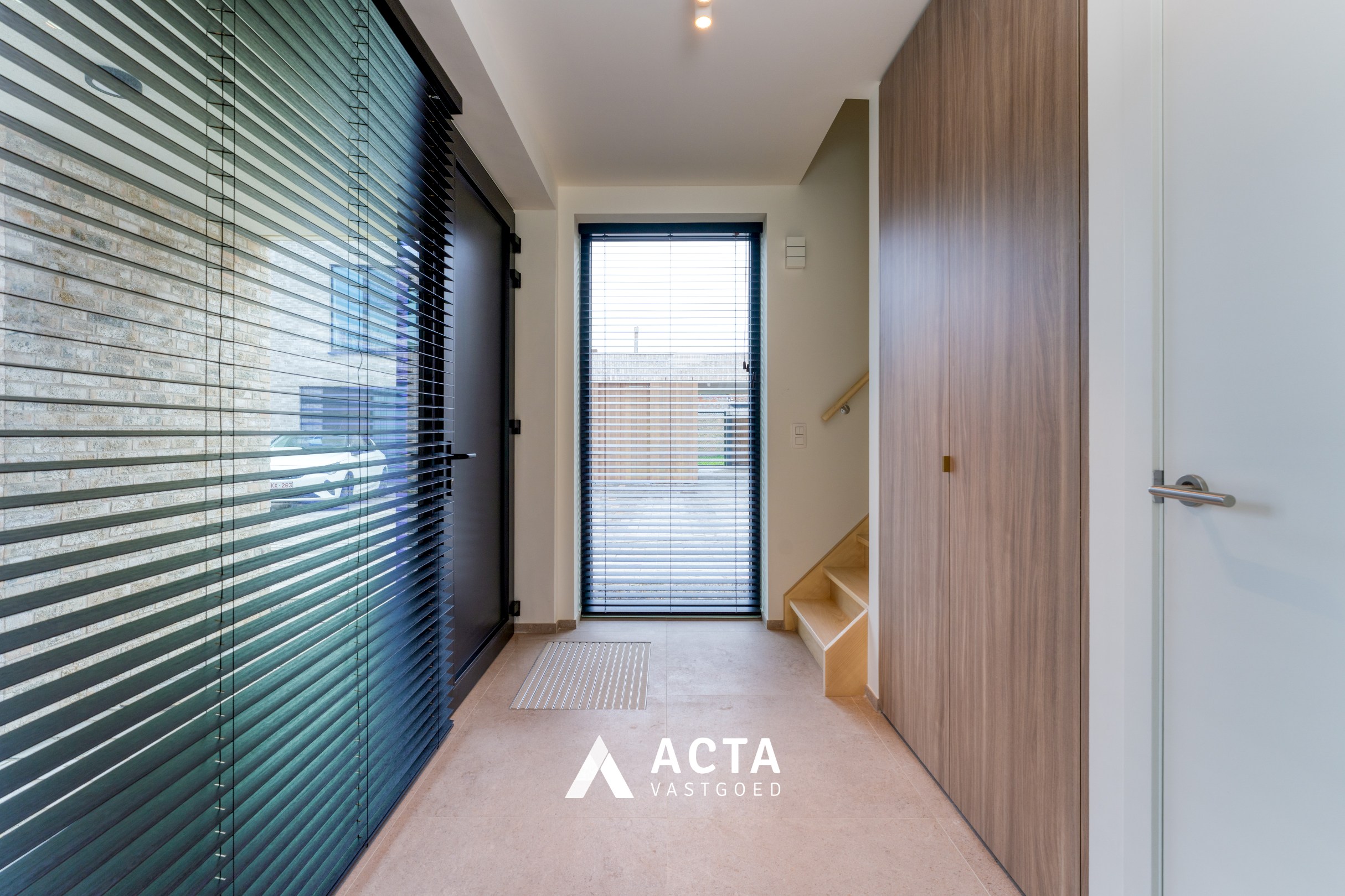 Nieuwbouwwoning met drie slaapkamers en tuin in hartje Mariakerke! 