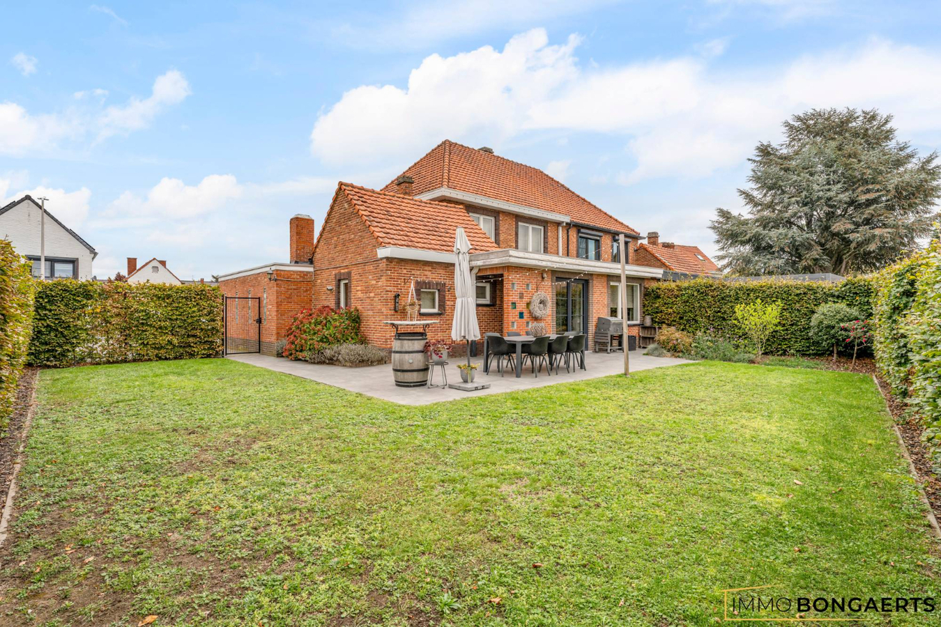 Instapklare woning op rustige ligging in As 