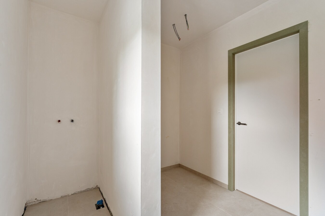 Exclusieve halfvrijstaande woning te koop na transformatie van bestaande hoeve naar 2 BEN-woningen! 