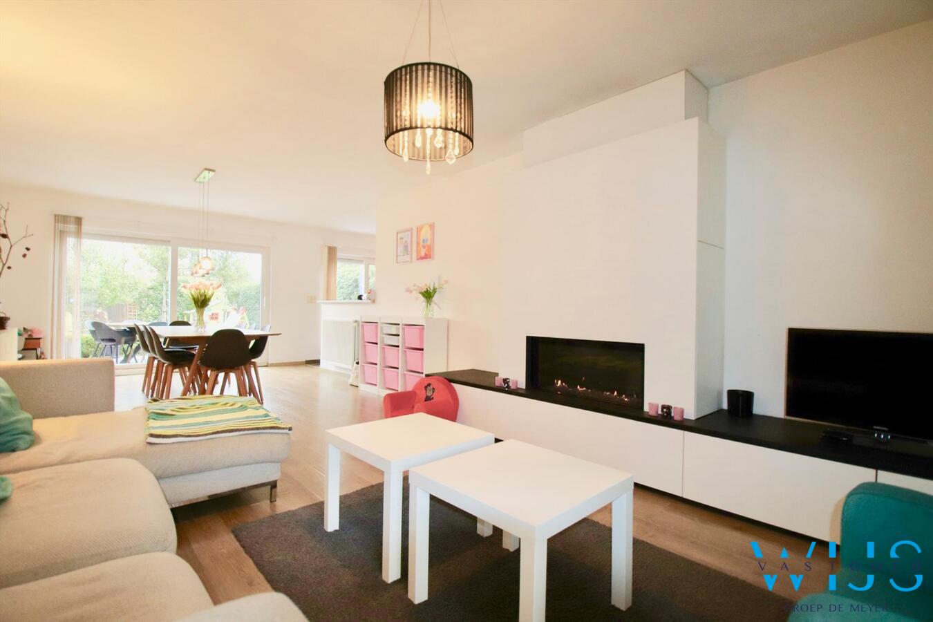 Instapklaar en zeer gezellig woonhuis in een rustige wijk te EEKLO ! 