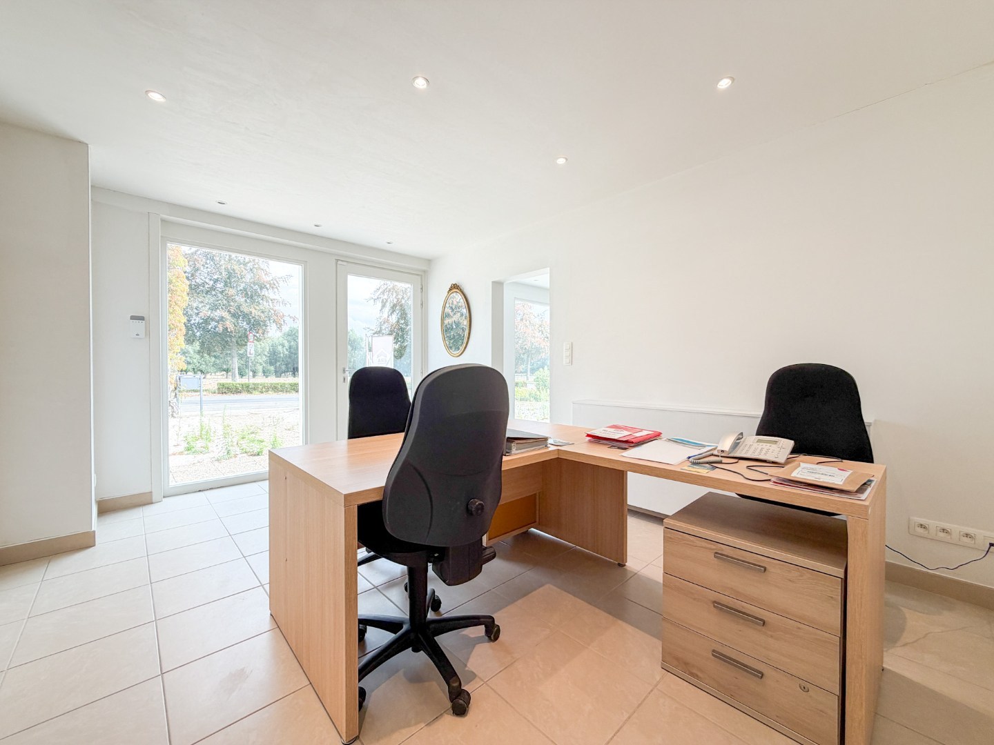 Kangoeroewoning of combinatie wonen en werken, ruim perceel, gunstig gelegen met tal van opportuniteiten! Torhout 