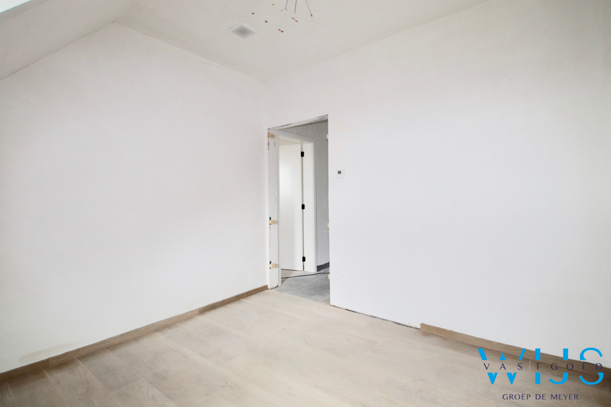 Instapklaar appartement met 2 slaapkamers &amp; terras te ASSENEDE ! 