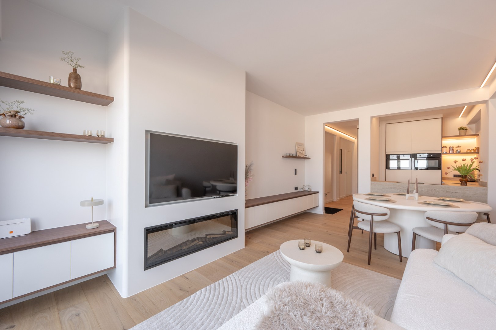 Volledig gerenoveerd appartement met FRONTAAL ZEEZICHT 