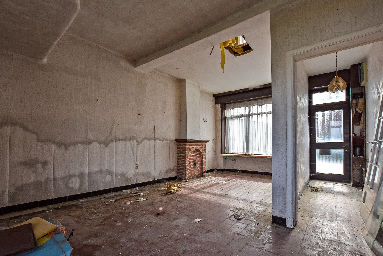 Bouwgrond met 2 renovatiewoningen te koop op 913m² 