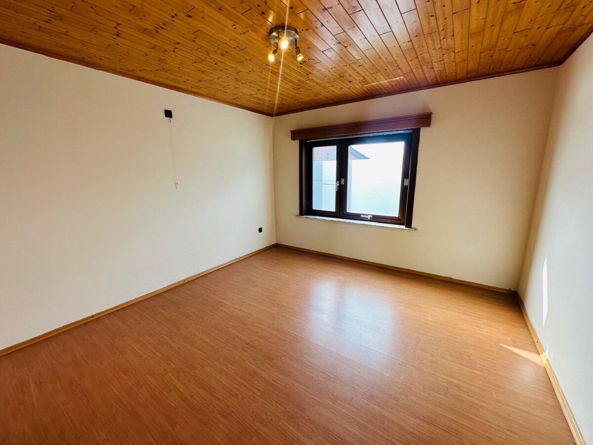 Eigentijdse vrijstaande woning te Peer 