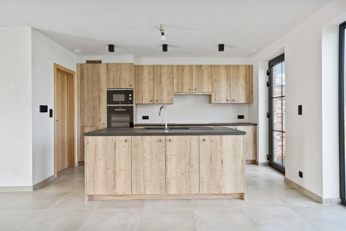 Energiezuinige nieuwbouwwoning met 4 slaapkamers te Houthulst 