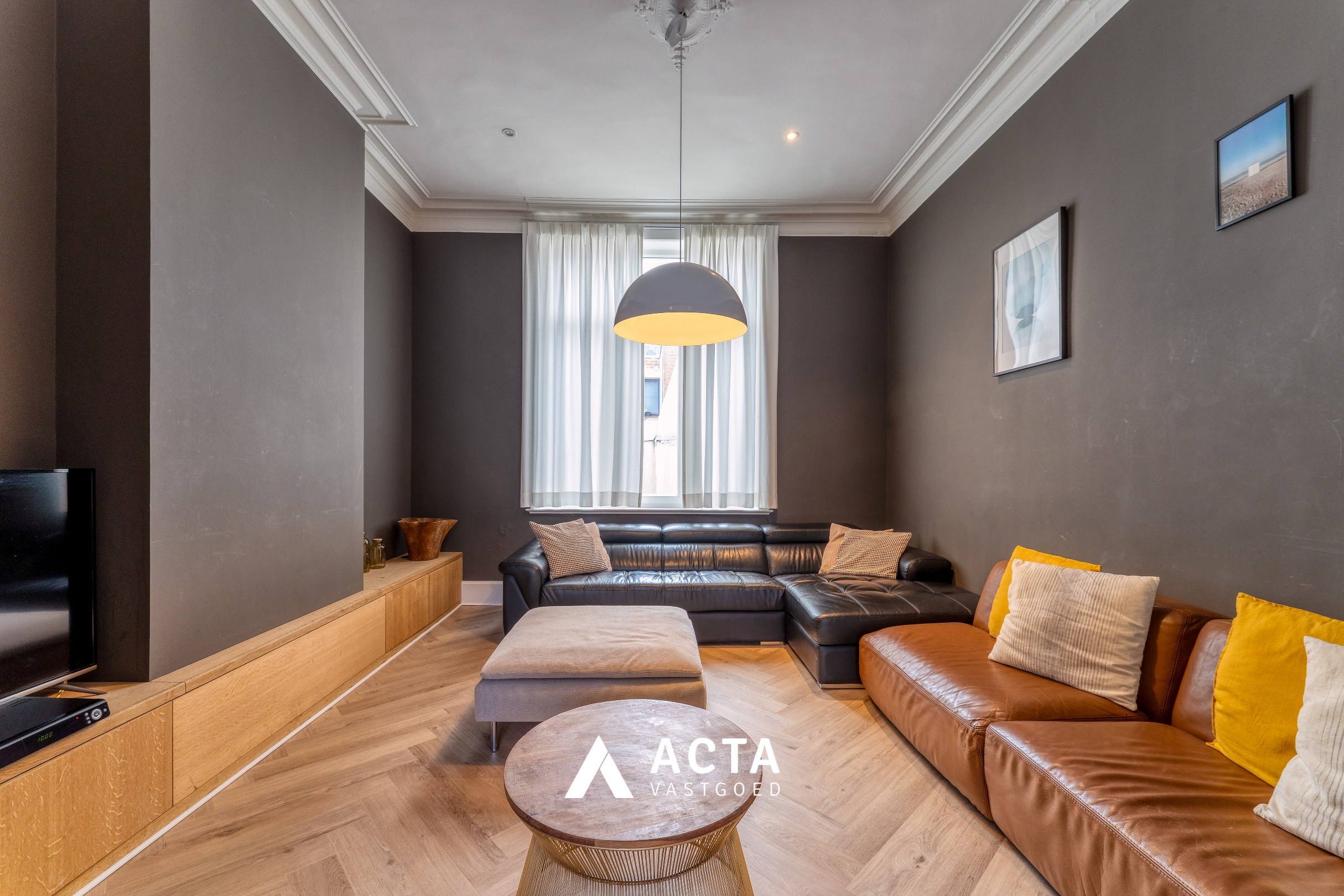 Gerenoveerd herenhuis in het centrum van Oostende 