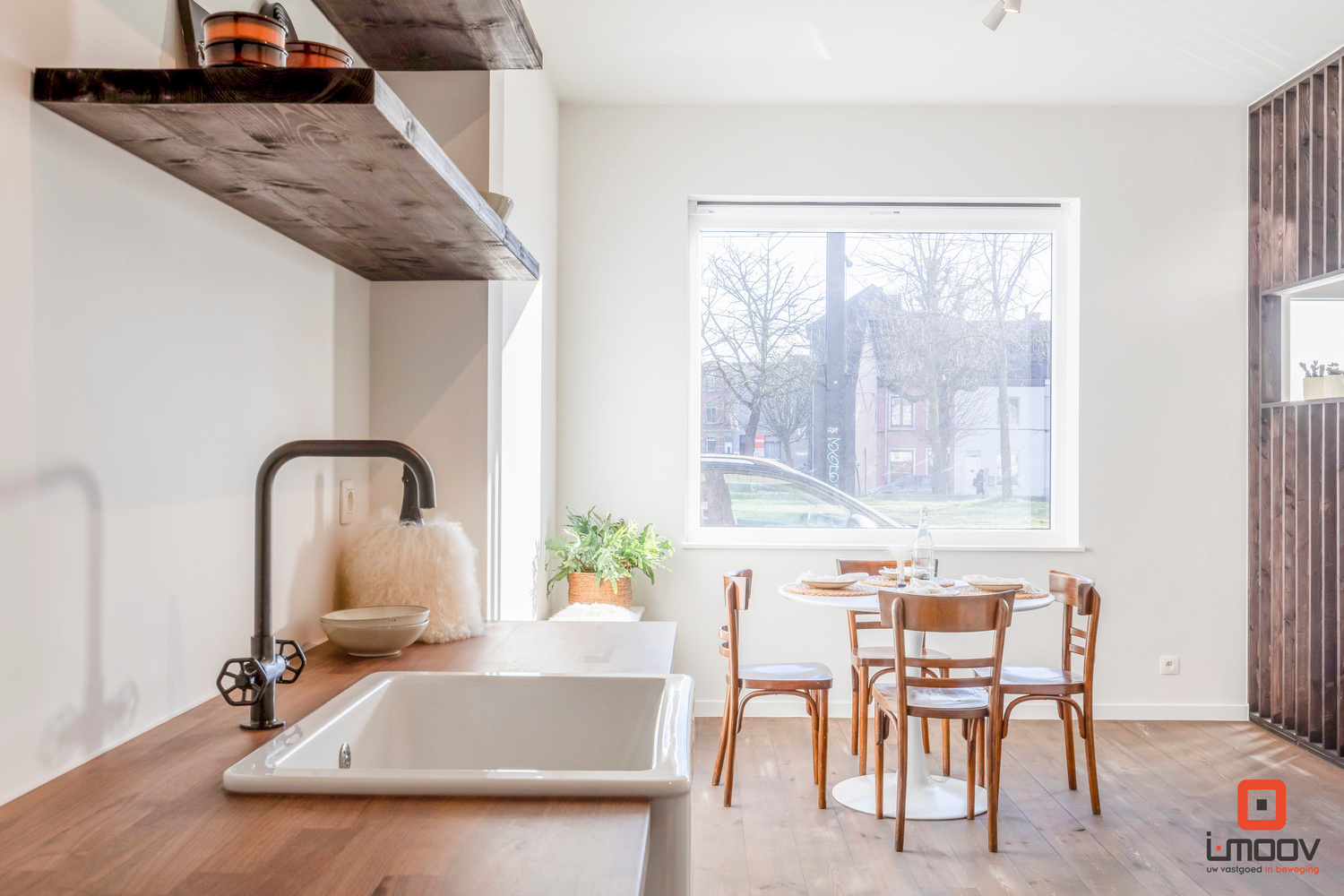 Ruime, knap gerenoveerde woning 
