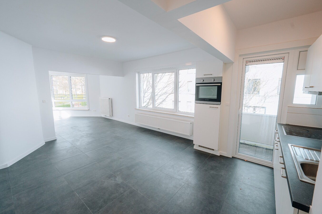 Ruim en lichtrijk 1-slaapkamerappartement op centrale locatie nabij park en centrum 