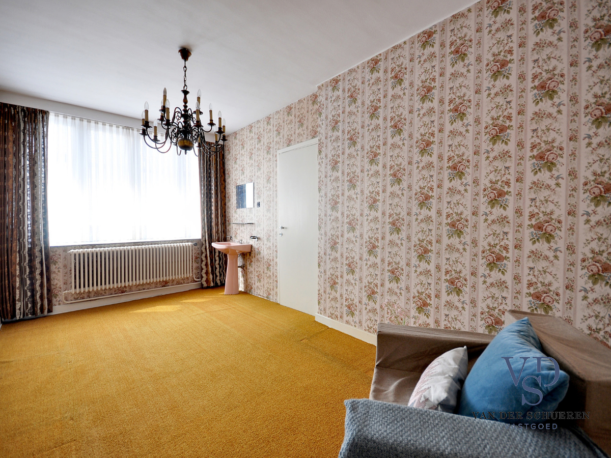 Zeer ruime herenwoning in centrum Gavere ! 