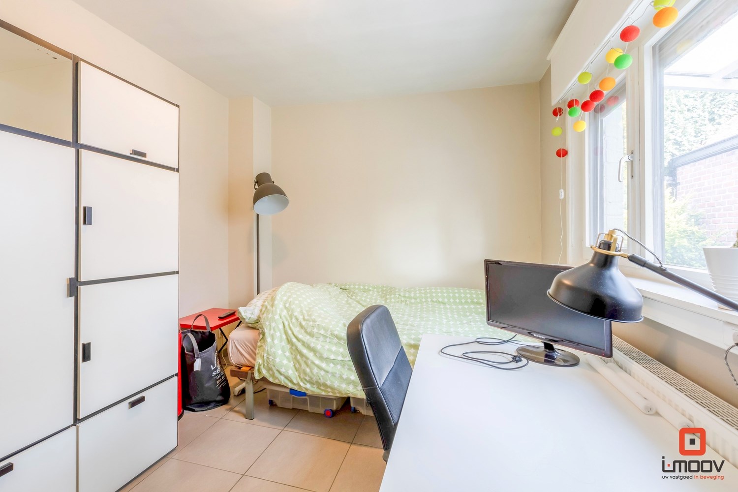 Ruime eengezinswoning met prachtige tuin en garage 