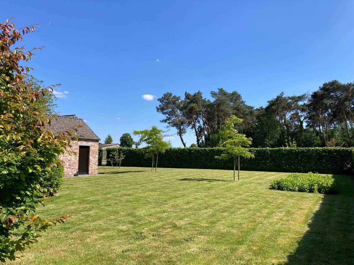 Prachtige villa op een perceel van 11 are 