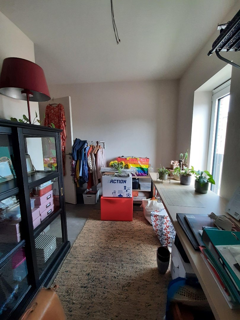 Recent appartement, gelegen op de eerste verdieping, met 2 slaapkamers 