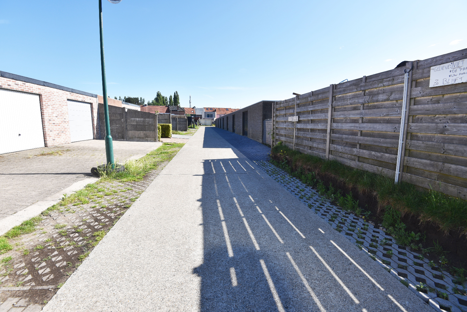 Rijwoning met 4 slpks én garage in centrum Eeklo 