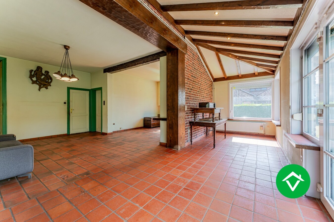 Ruime halfopen bebouwing met 4 slaapkamers en ruime tuin! 