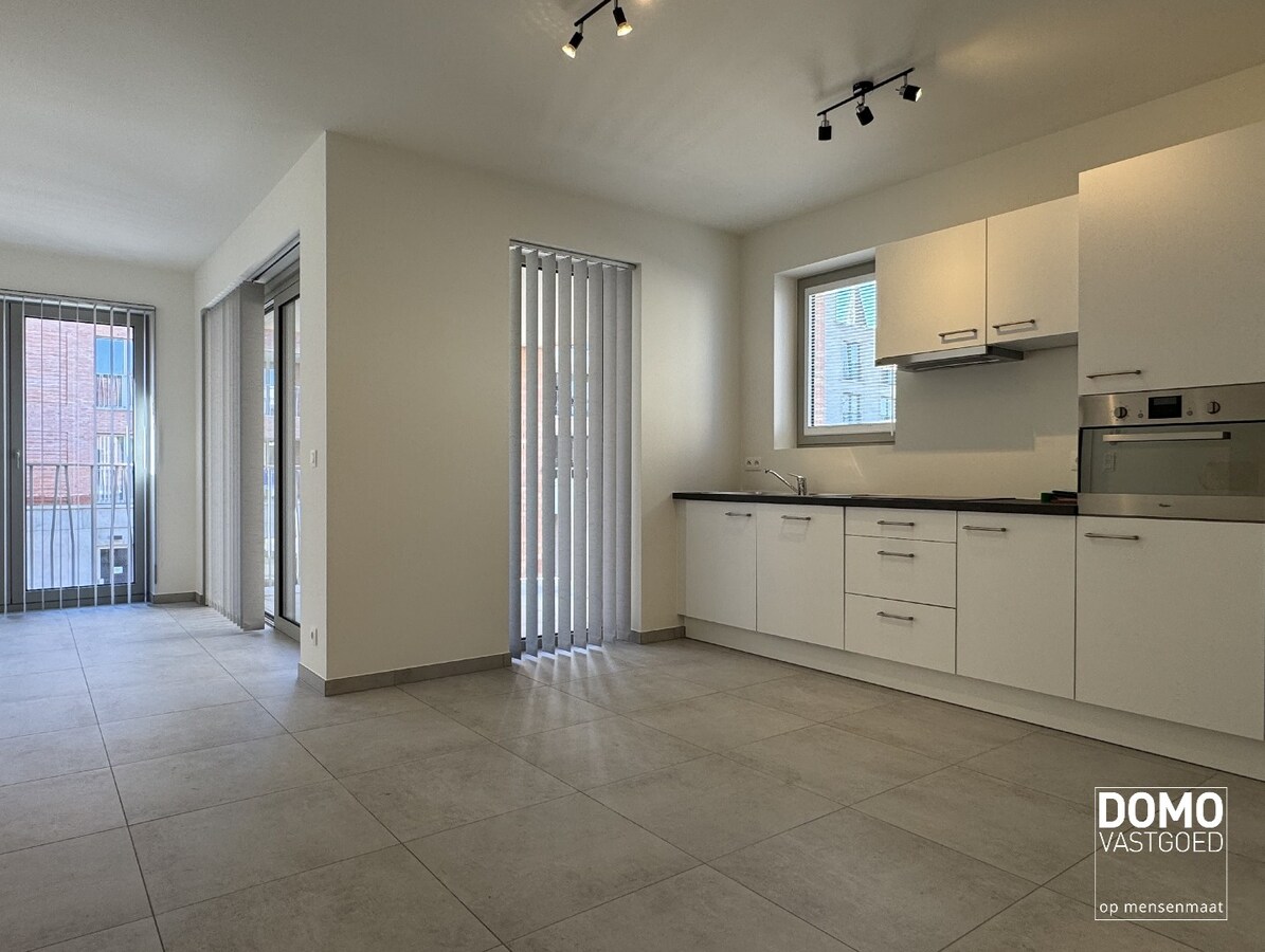 NIEUWBOUWAPPARTEMENT MET 2 SLAAPKAMERS, TERRAS, ONDERGRONDSE AUTOSTANDPLAATS EN KELDERBERGING IN RESIDENTIE "DE KWINT" TE ZONHOVEN 