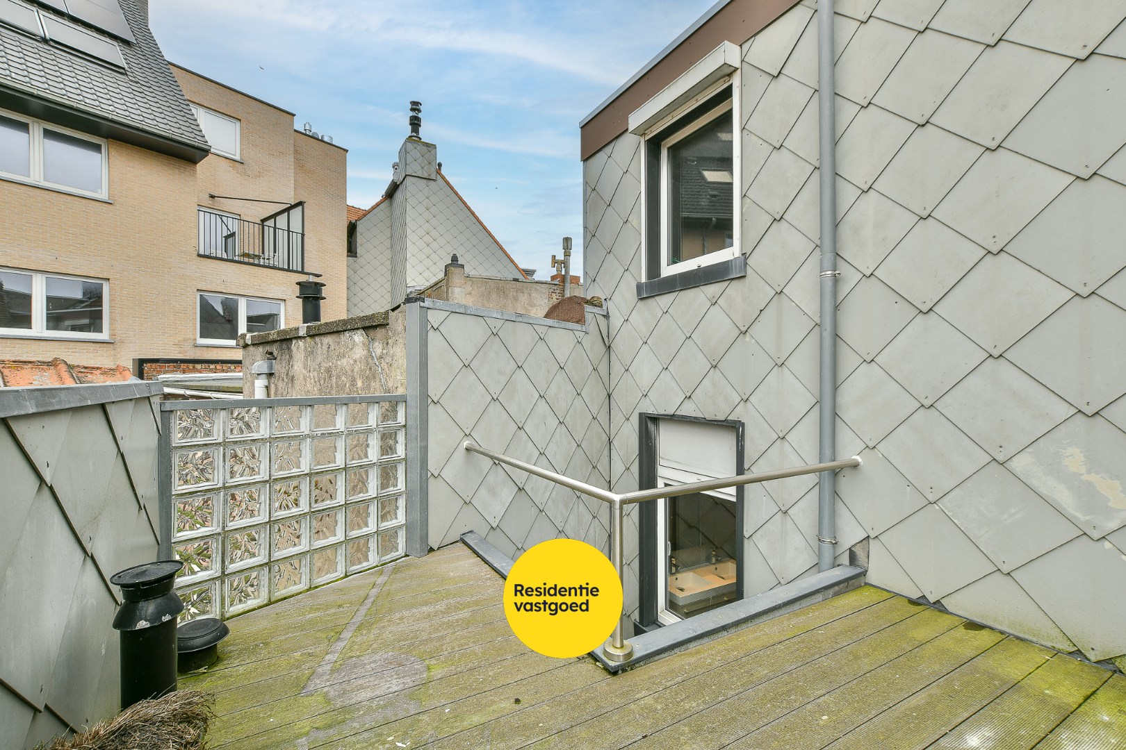 Charmante en verrassend ruime woning met terras in het centrum van Blankenberge! 