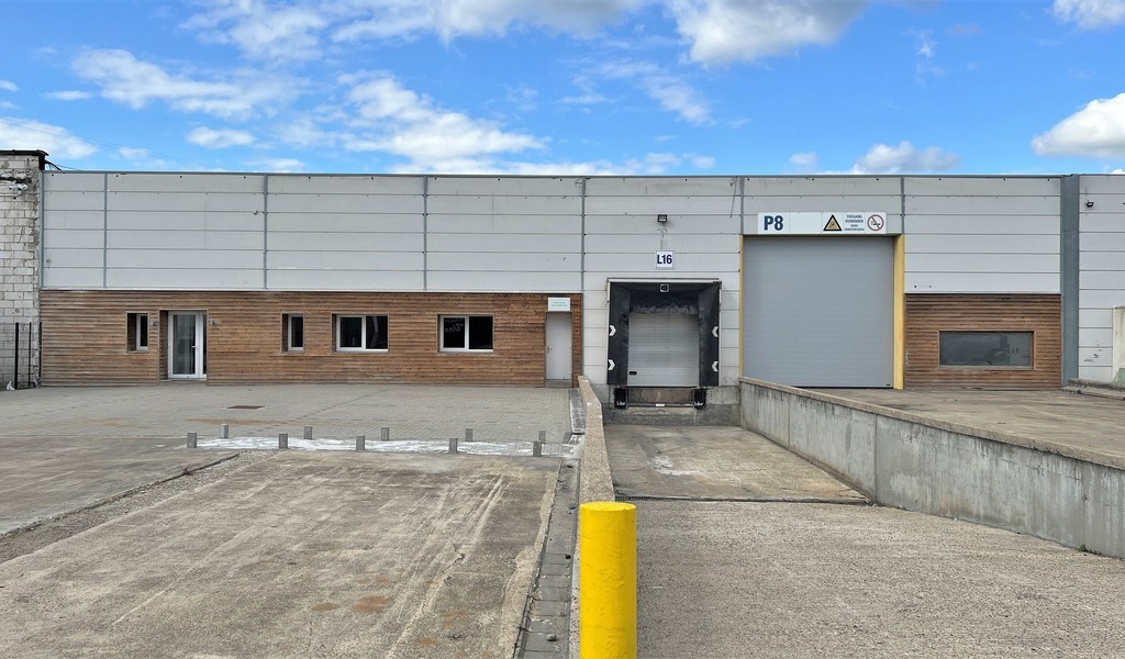 Magazijnen te huur vlakbij afrit E17 in Sint-Niklaas