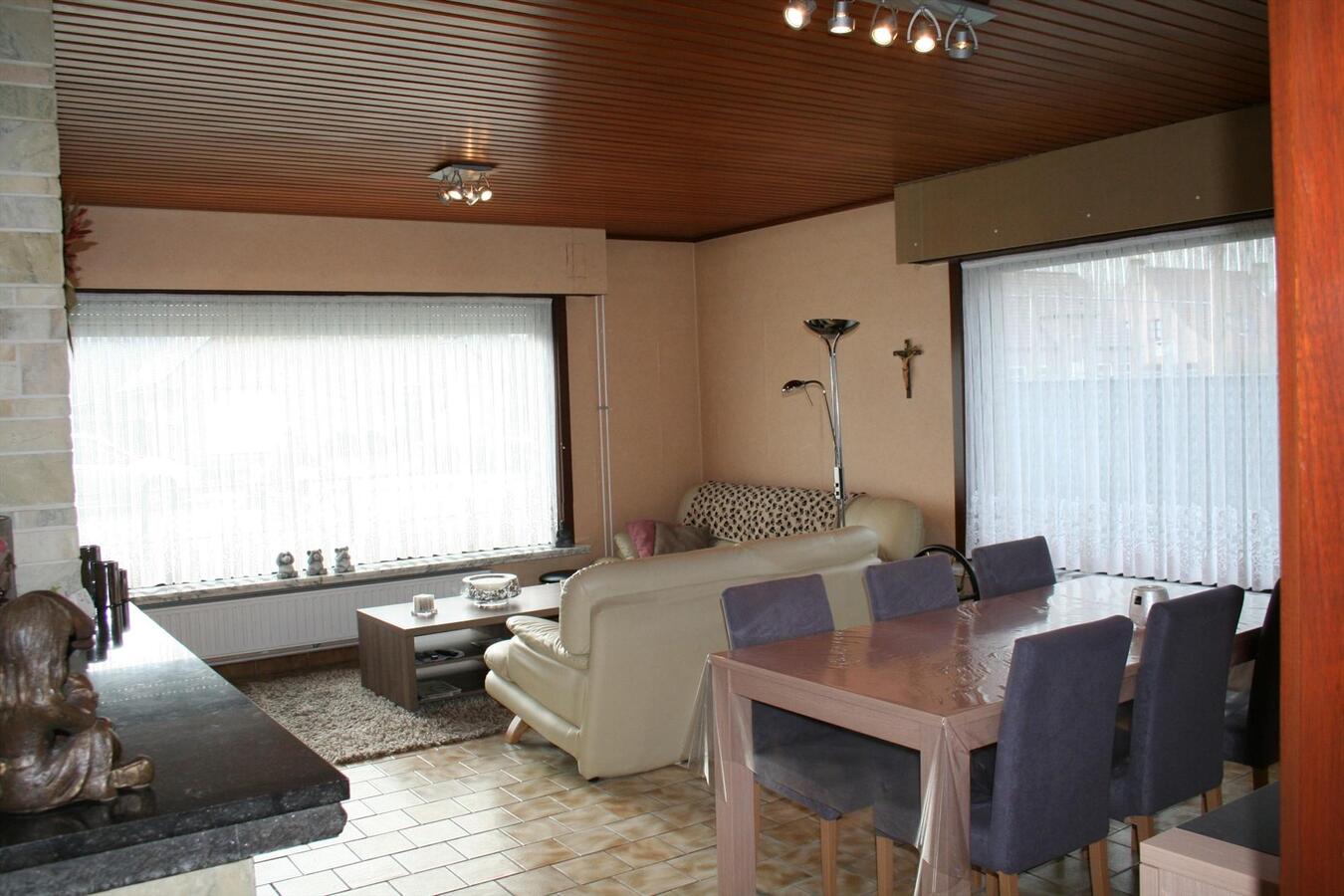 Goed gelegen gelijkvloerswoning met garage op 662m² 